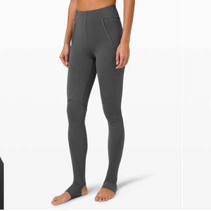Lululemon Train Free Super High-Rise Tight 32"
Graphite Grey